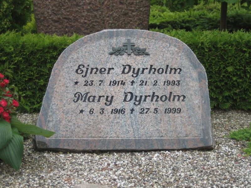 Mary Dyrholm.jpg